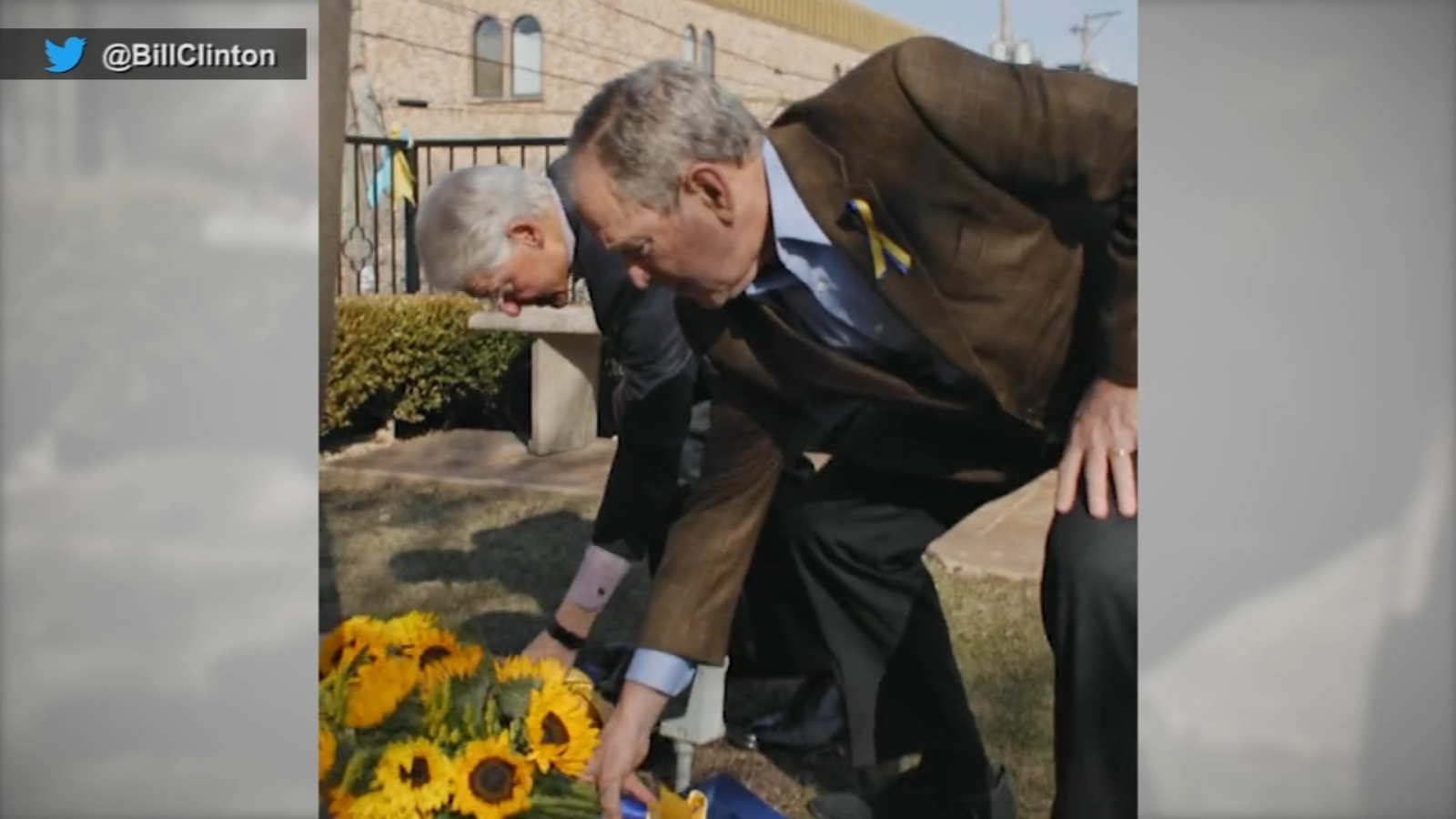 Former Presidents Bill Clinton, George W. Bush pay secret visit to Ukrainian church in Chicago