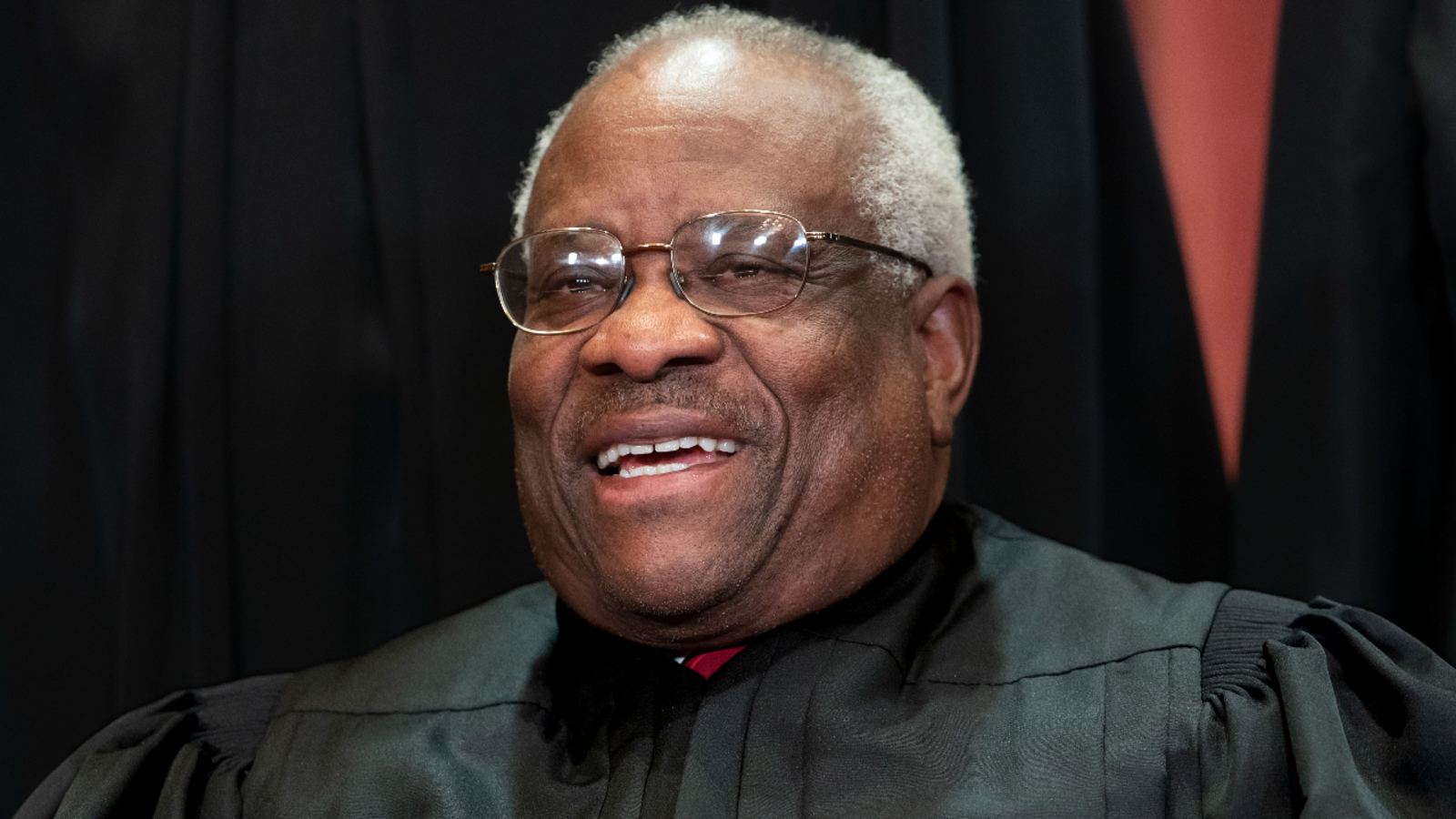 Justice Clarence Thomas hospitalized with ‘flu-like symptoms,’ Supreme Court says