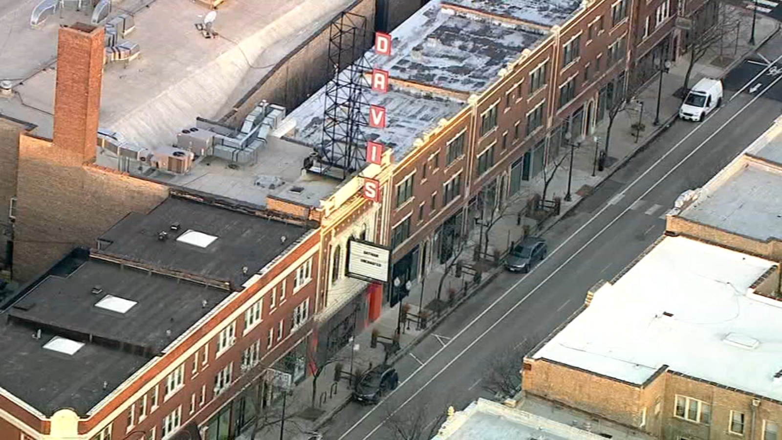 Chicago’s Davis Theater in Lincoln Square showing ‘The Wizard of Oz’ for kids ahead of Oscars