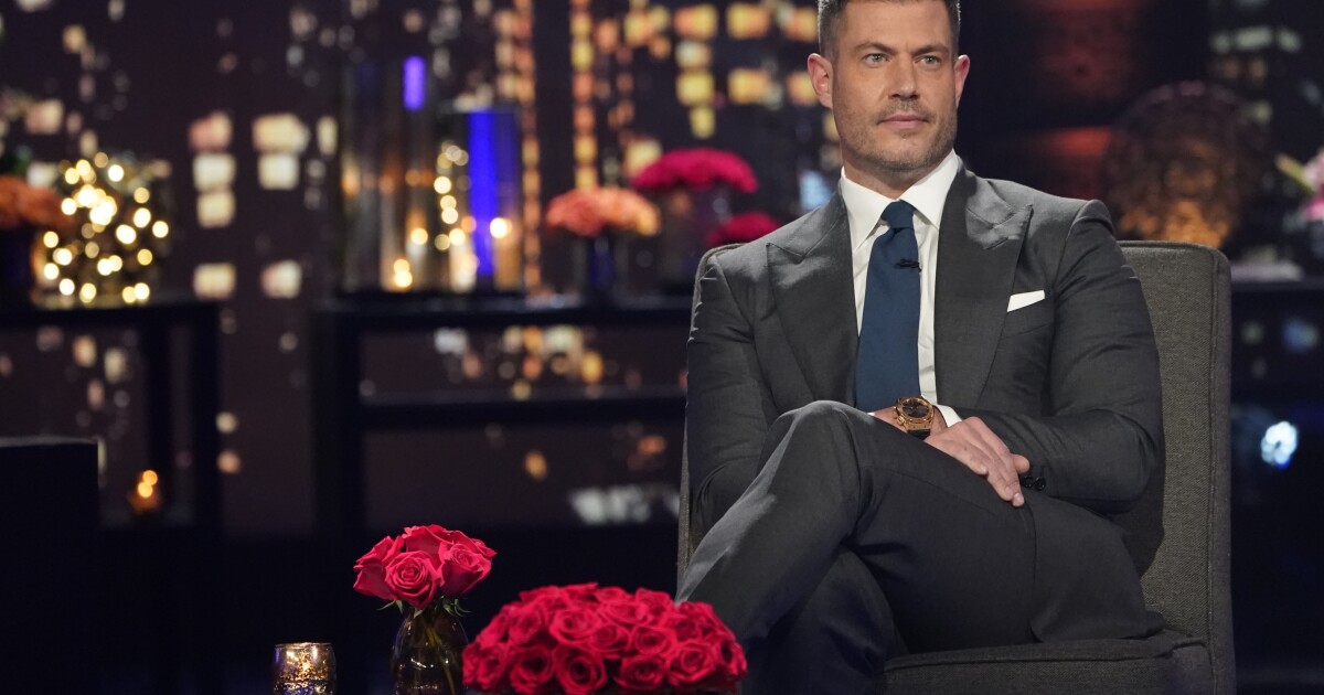 As scandal threatens its finale, ‘The Bachelor’ delivers a shocker to finalists, fans