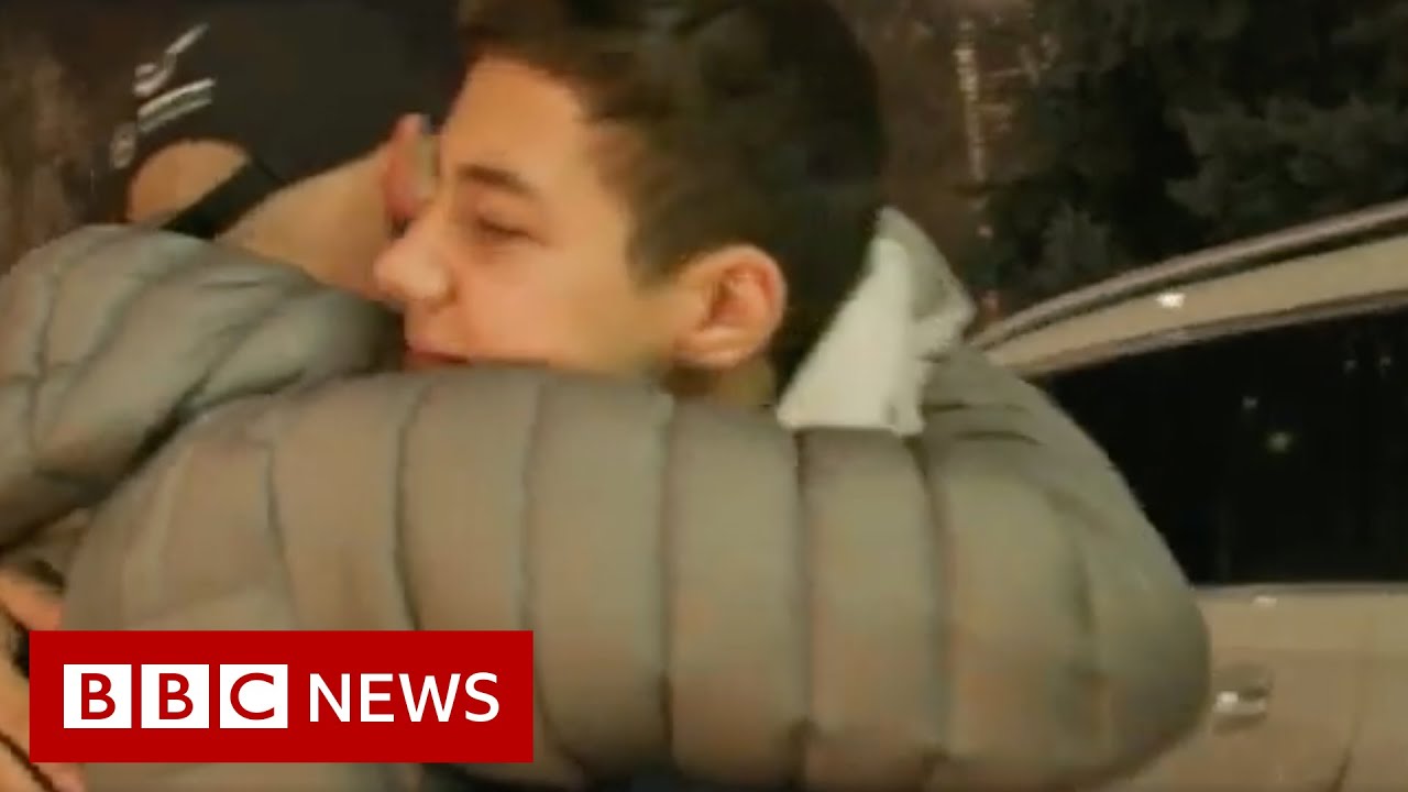 Joy as Ukrainian family reunited in Romania – BBC News