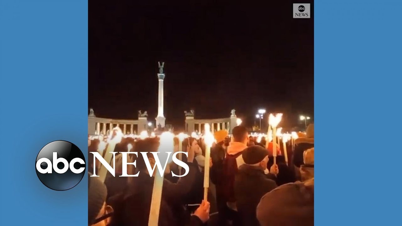 Vigil held in Budapest and Hungary for Ukraine