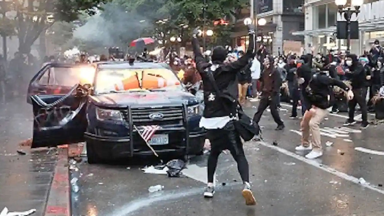 Seattle man who beat police officer with baseball bat in 2020 riot sentenced to prison