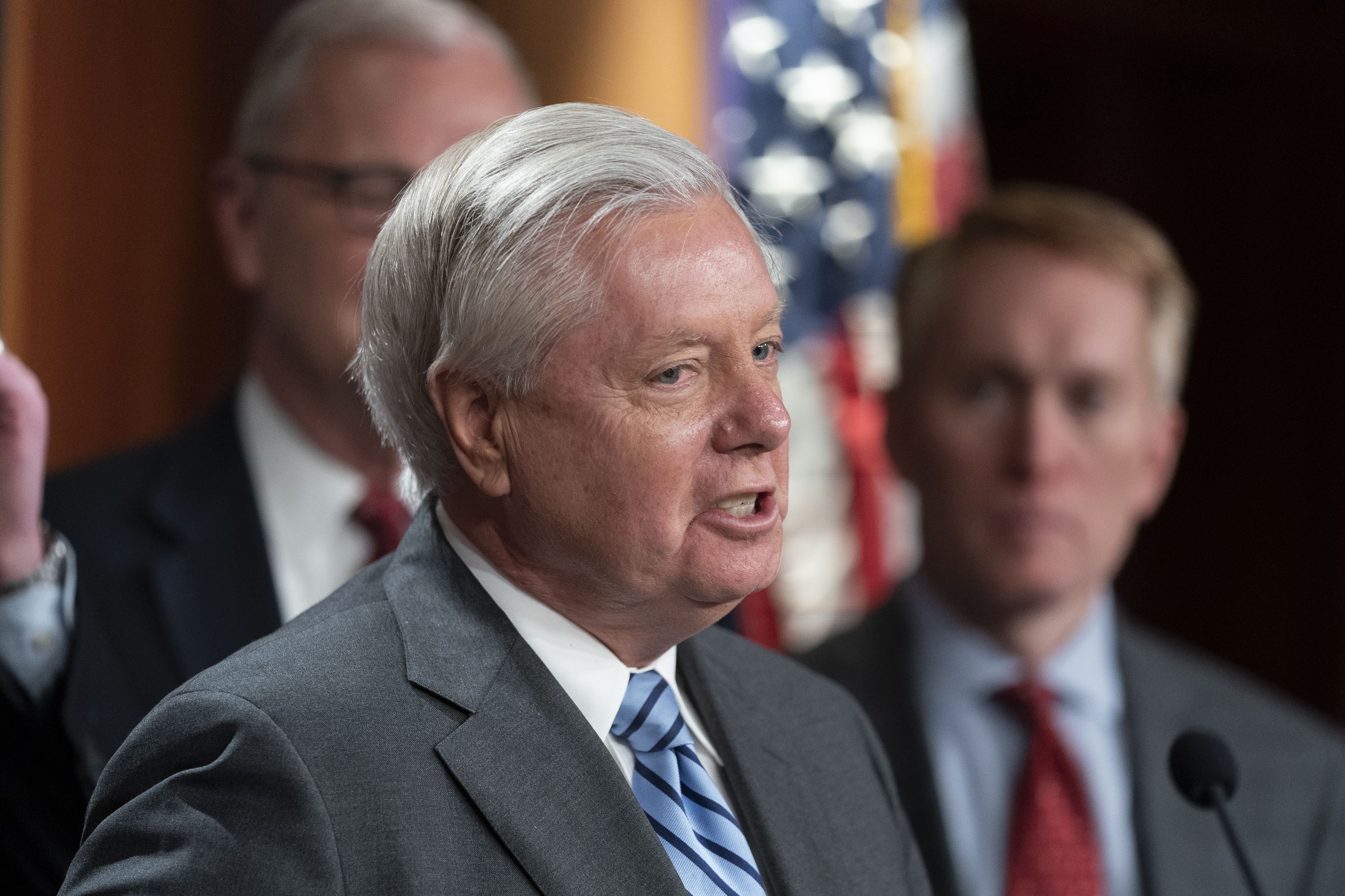 Graham rips Biden ‘slow-walking’ jets for Ukraine, supports no-fly zone if Russia uses chemical weapons