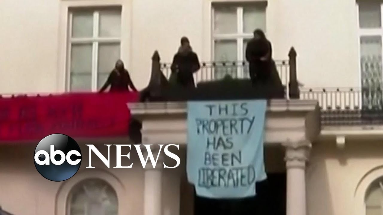 Protesters occupy mansion suspected of belonging to Russian oligarch