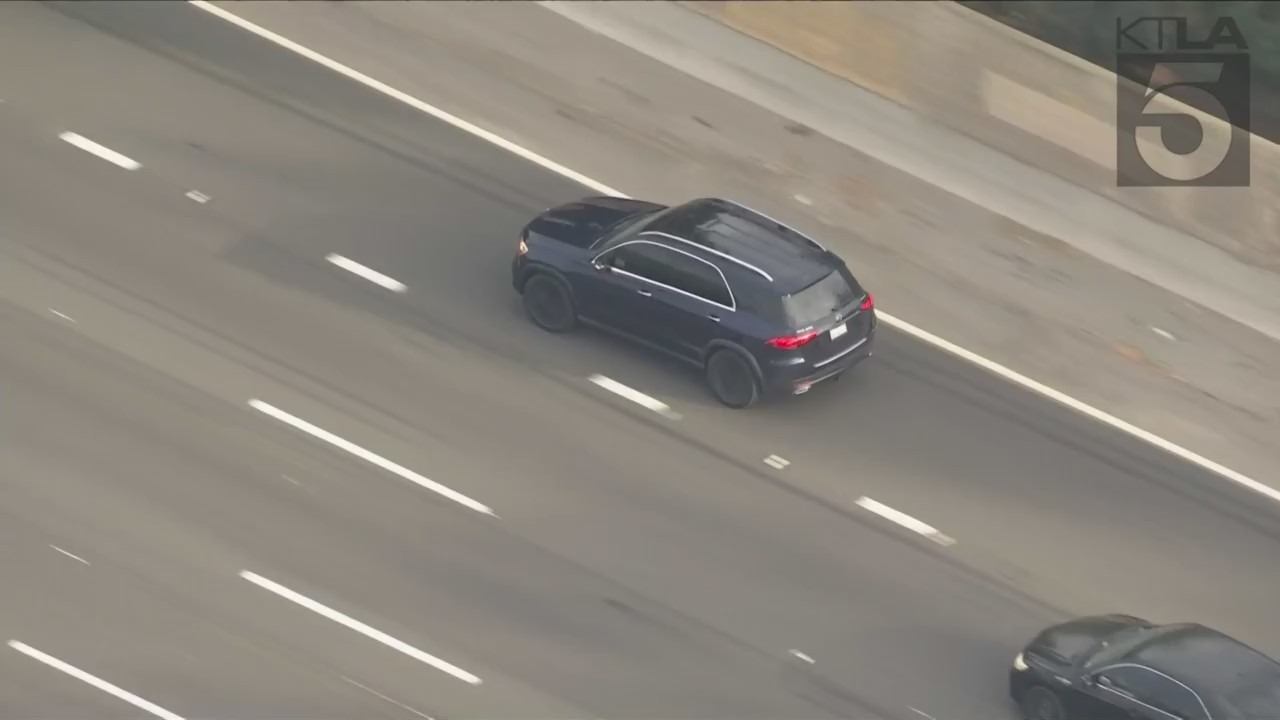 Authorities pursue vehicle in San Fernando Valley