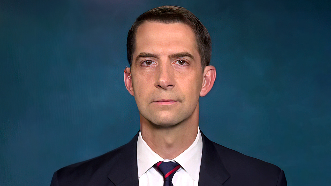 Sen. Cotton, White House spar over Biden’s Russian oil ban