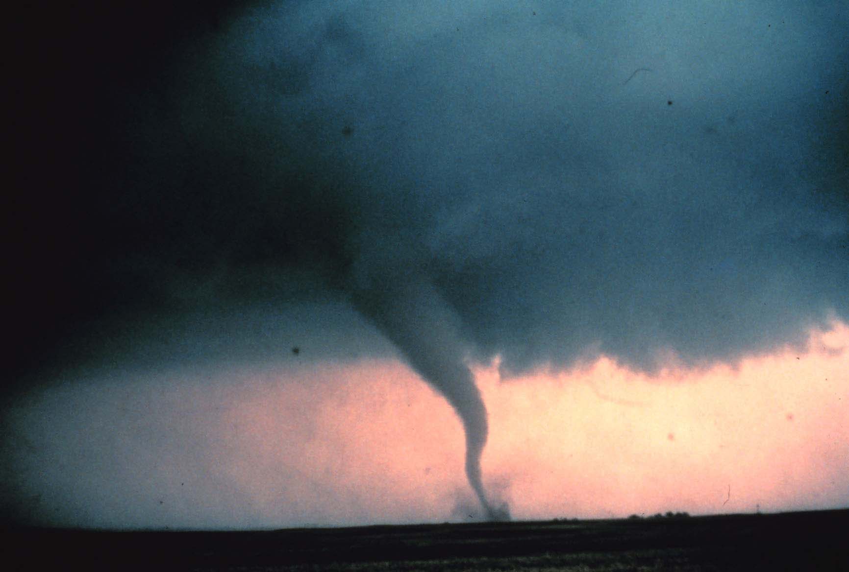 Possible tornado destroys mobile homes in south Alabama