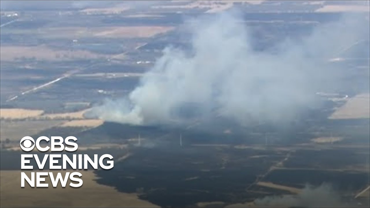 Wildfires force evacuations in Central Texas