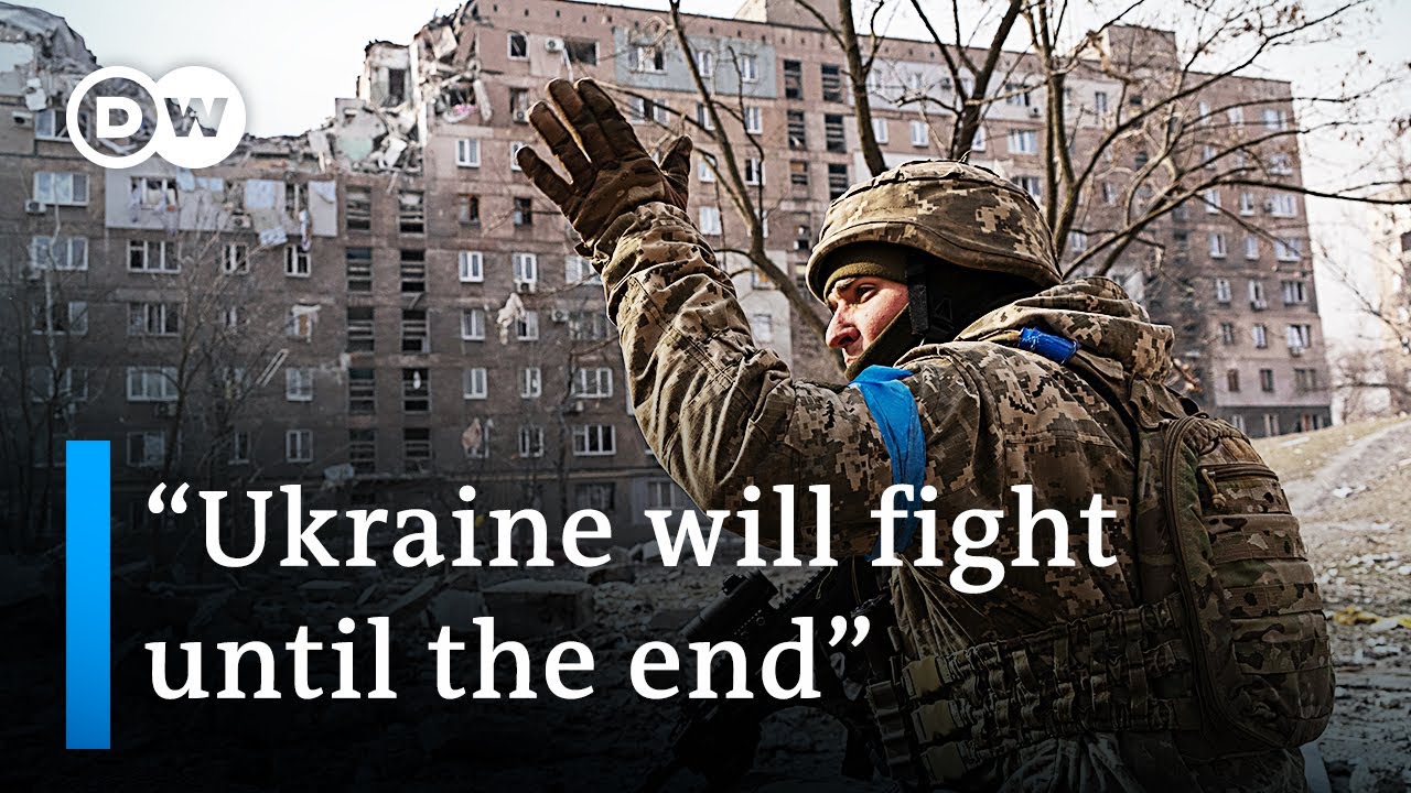 Ukraine: 100,000 stranded in Mariupol as bombs fall | DW News