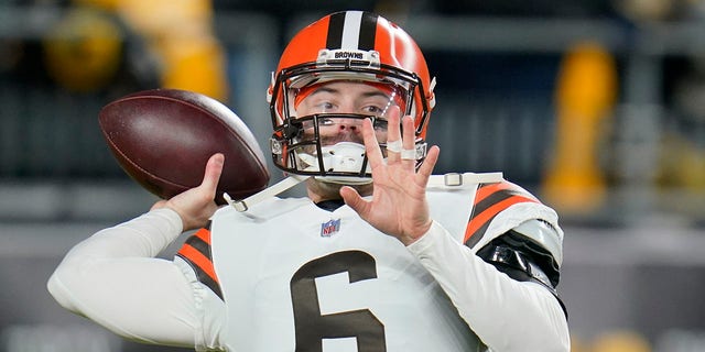 Cleveland Browns quarterback Baker Mayfield (6) warms up before an NFL football game against the Pittsburgh Steelers, Monday, Jan. 3, 2022, in Pittsburgh.