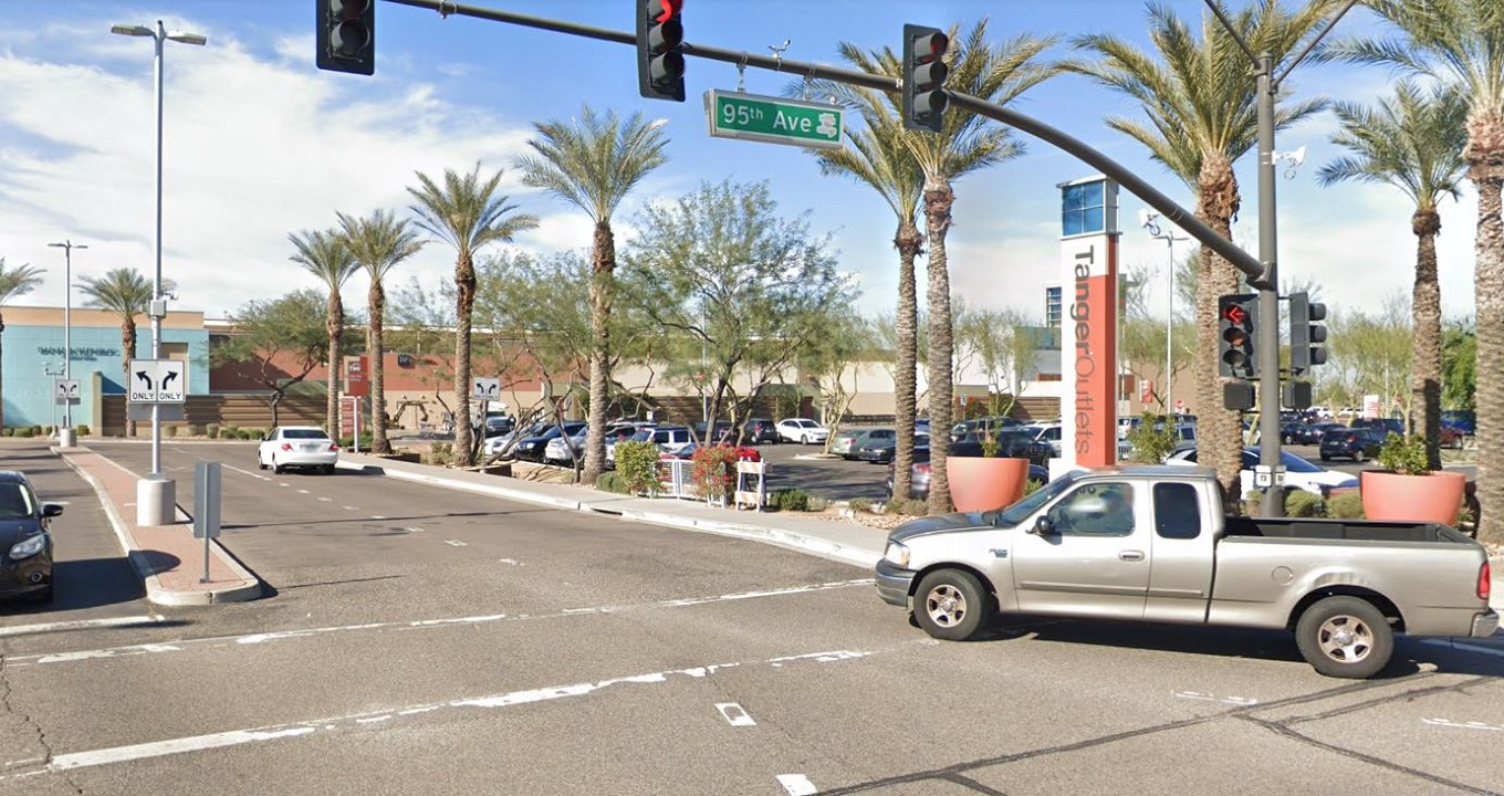 Arizona mall shooting leaves at least one injured, police say