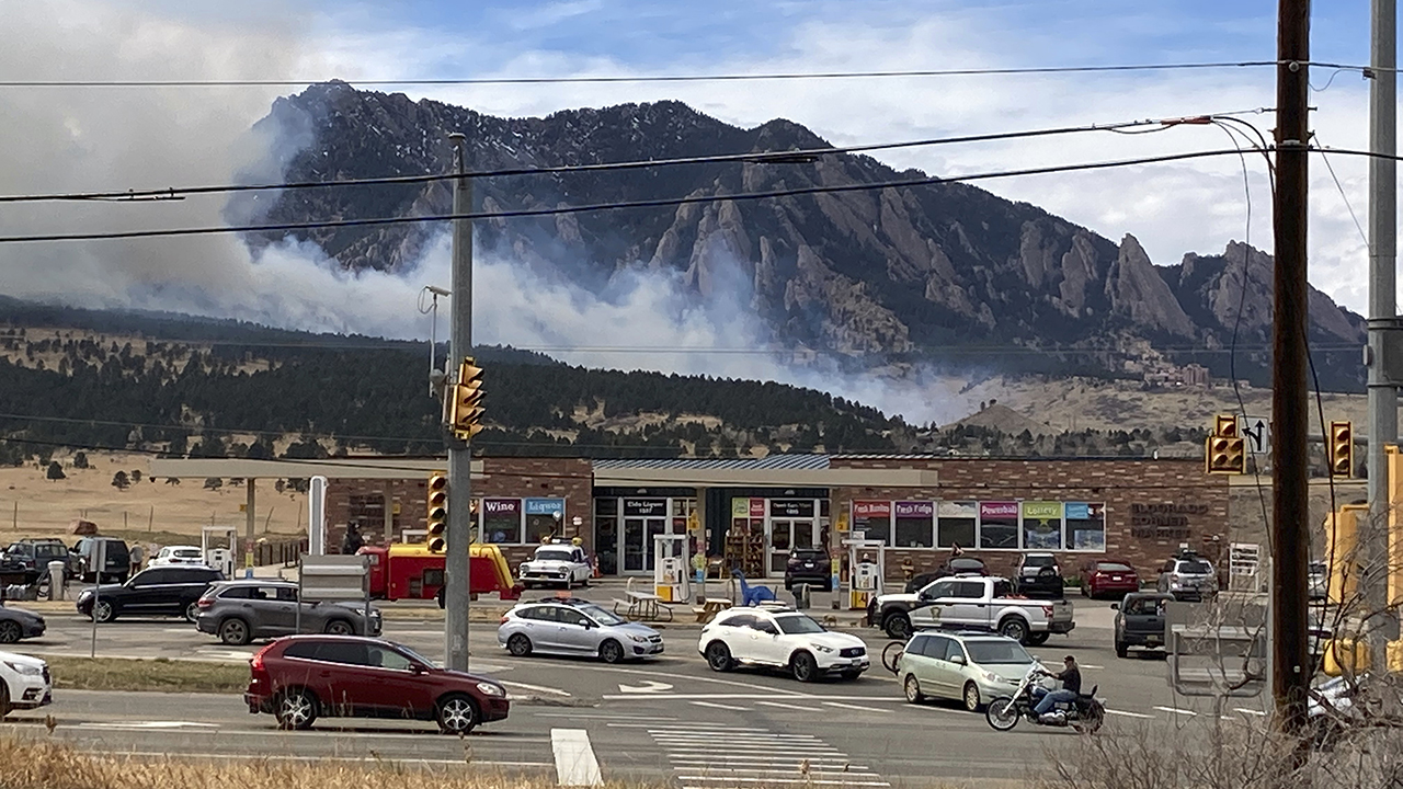 Colorado wildfire forces evacuation of more than 19,000 residents