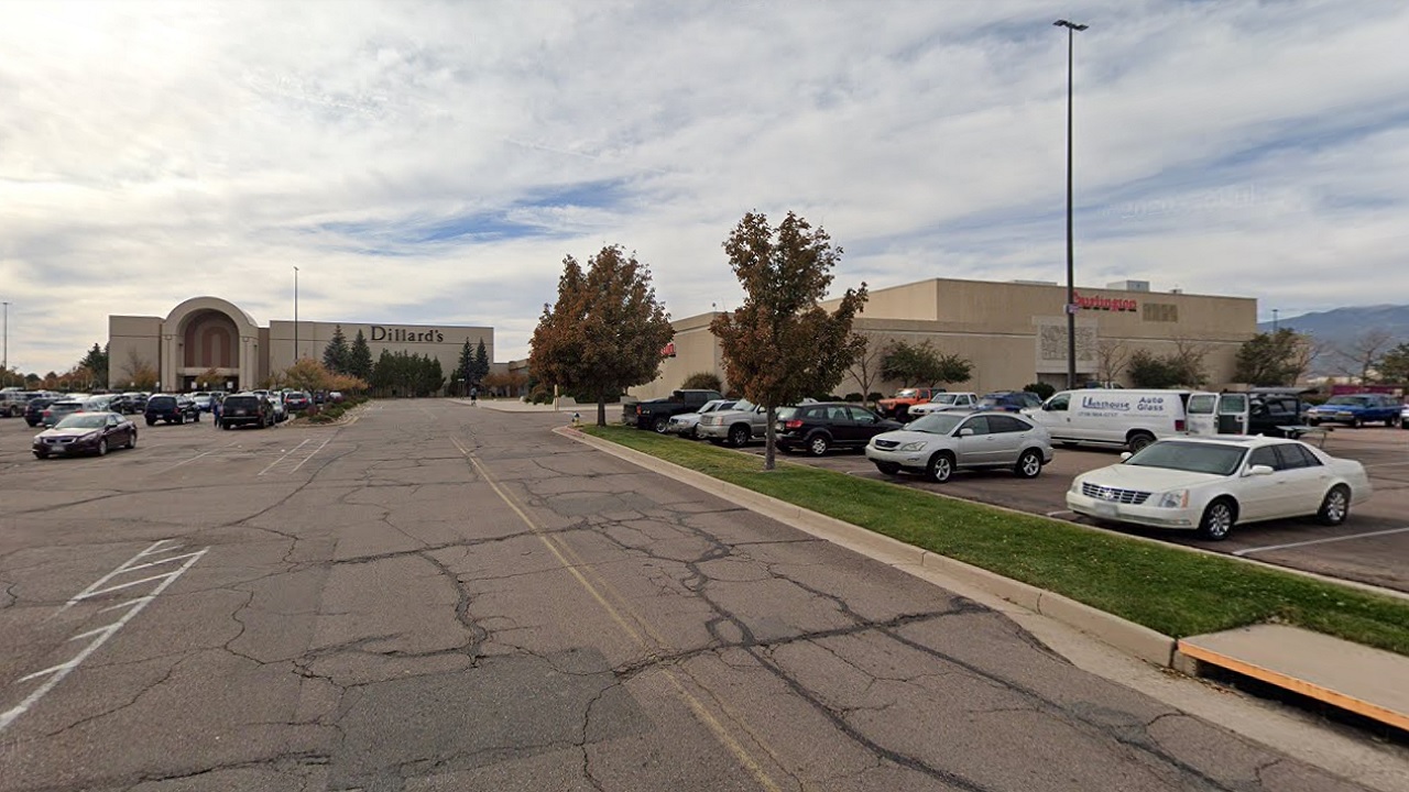 Colorado mall shooting leaves 2 dead, 2 wounded: Report