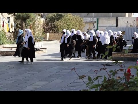 Afghan girls sent home as Taliban closes schools • FRANCE 24 English