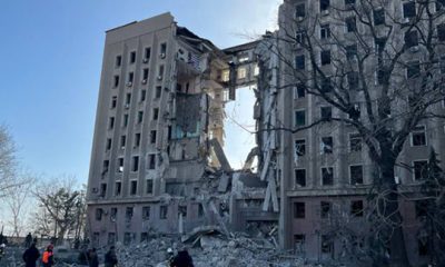 Russian forces bombed Ukrainian administration building, 8 civilians missing