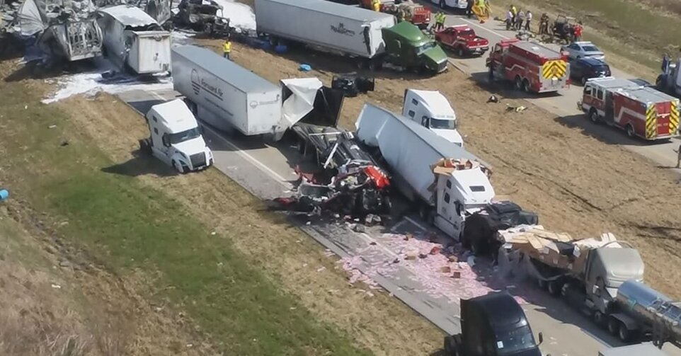 Six Killed in Chain-Reaction Crash on Missouri Interstate