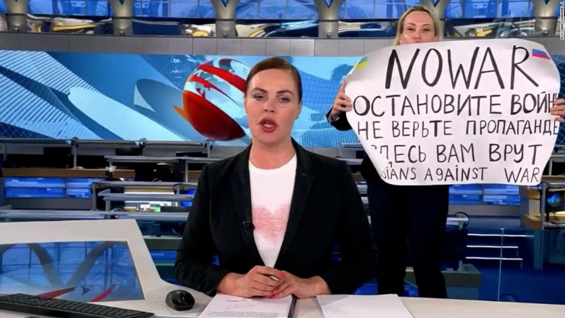 ‘Do not believe the propaganda’: Russian TV protester is released from questioning – CNN Video