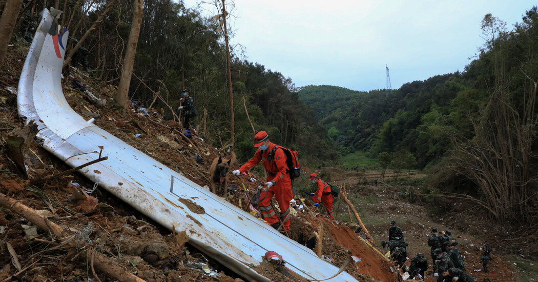 China Confirms All 132 People on China Eastern Plane Died in Crash