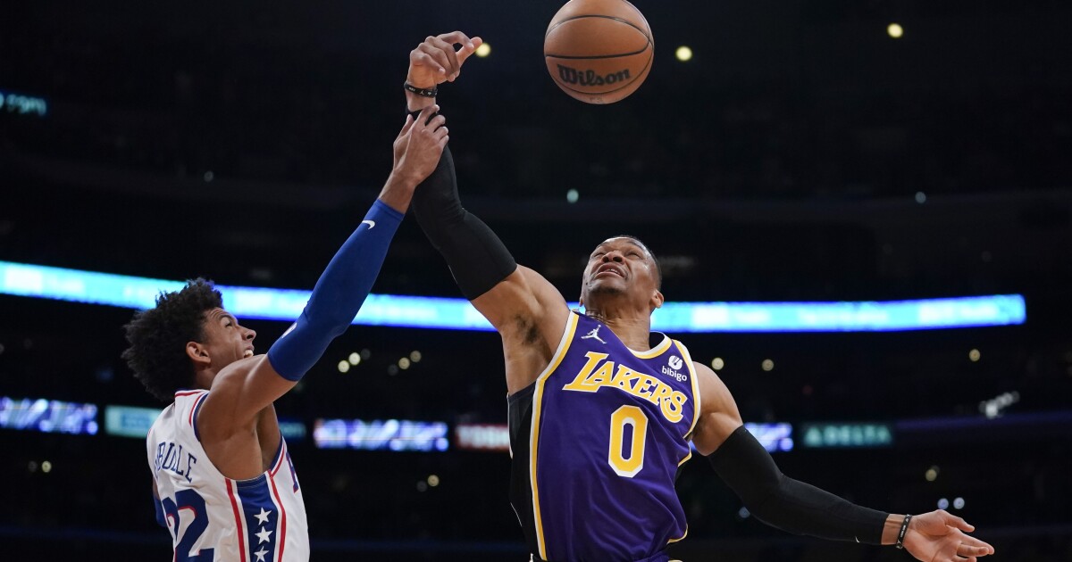 Lakers can’t build on momentum as they fall to 76ers