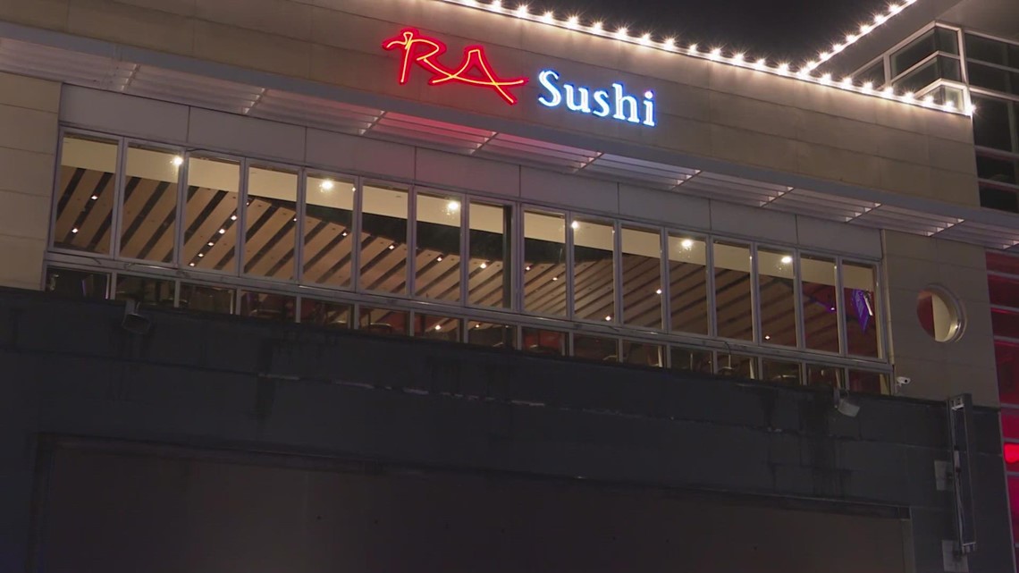 Gunman taken down by 2 MMA fighters inside Houston sushi restaurant, HPD says