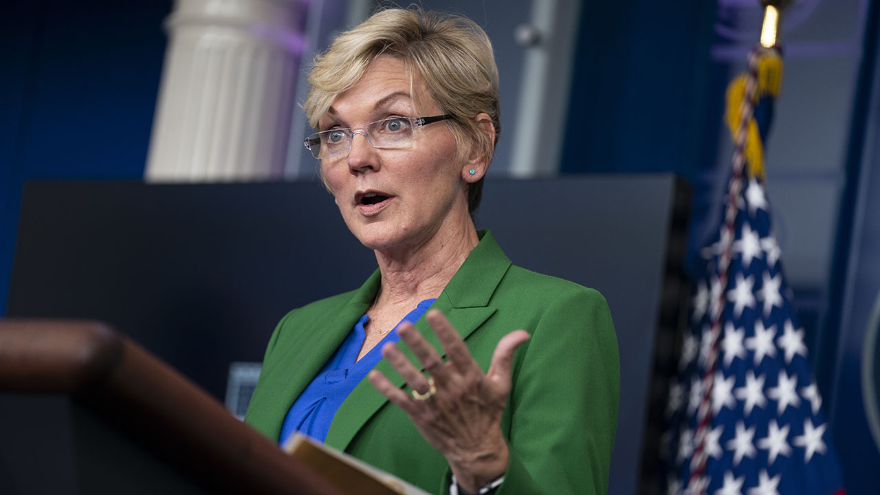 Energy Sec. Granholm: Ukraine crisis provides ‘urgent moment’ for Congress to act on ‘clean energy’