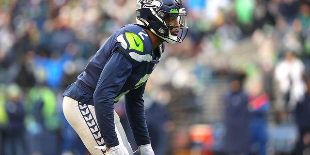 D.J. Reed of the Seattle Seahawks lines up against the San Francisco 49ers at Lumen Field Dec. 5, 2021, in Seattle.