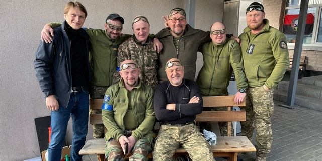 Sviatoslav Fursin and other civilian soldiers. (Yaryna Arieva)