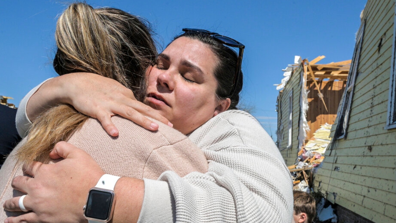 South Carolina residents trapped, Louisiana declares state of emergency after tornadoes