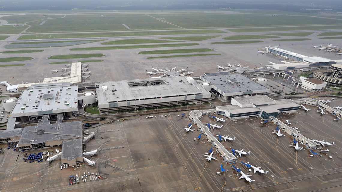 K-9 hits on possible explosives in unattended bag at IAH, airport system says