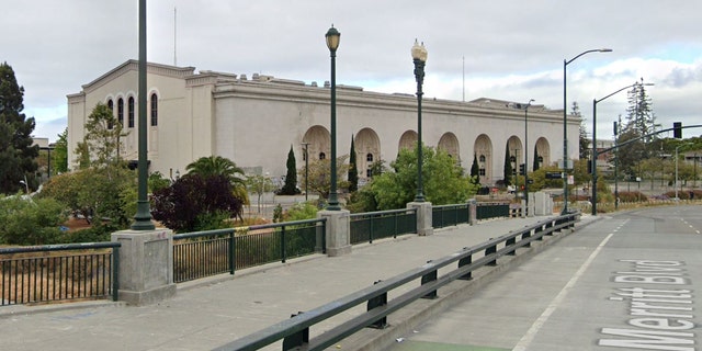 Henry j. Kaiser Convention Center