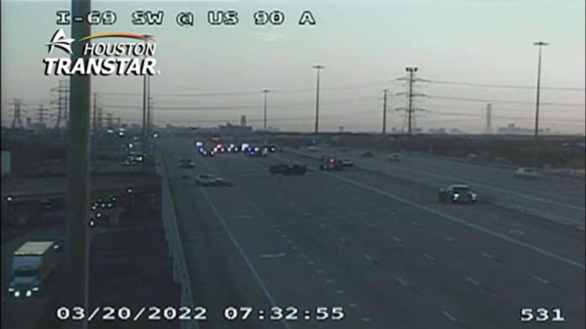 Sugar Land PD officer and driver in critical condition after separate wrecks on 59; SB lanes at 90A closed