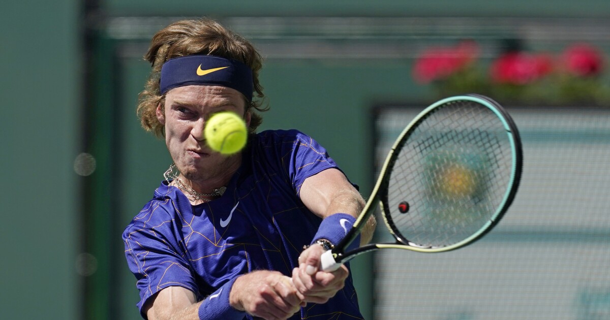 Elliott: Russian tennis player Andrey Rublev continues to advocate against war in Ukraine