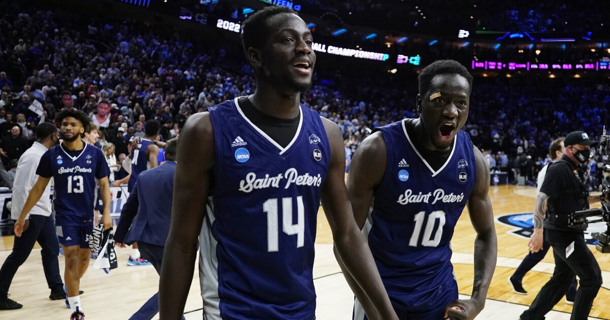 Plaschke: Saint Peter’s rise as March Madness Cinderella didn’t come easy