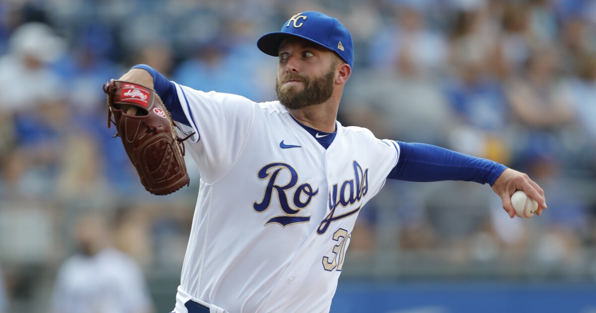 Dodgers re-signing left-handed pitcher Danny Duffy