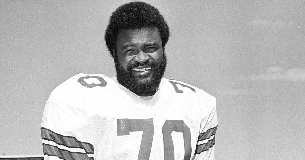 Rayfield Wright, Cowboys’ Hall of Fame Lineman, Dies at 76