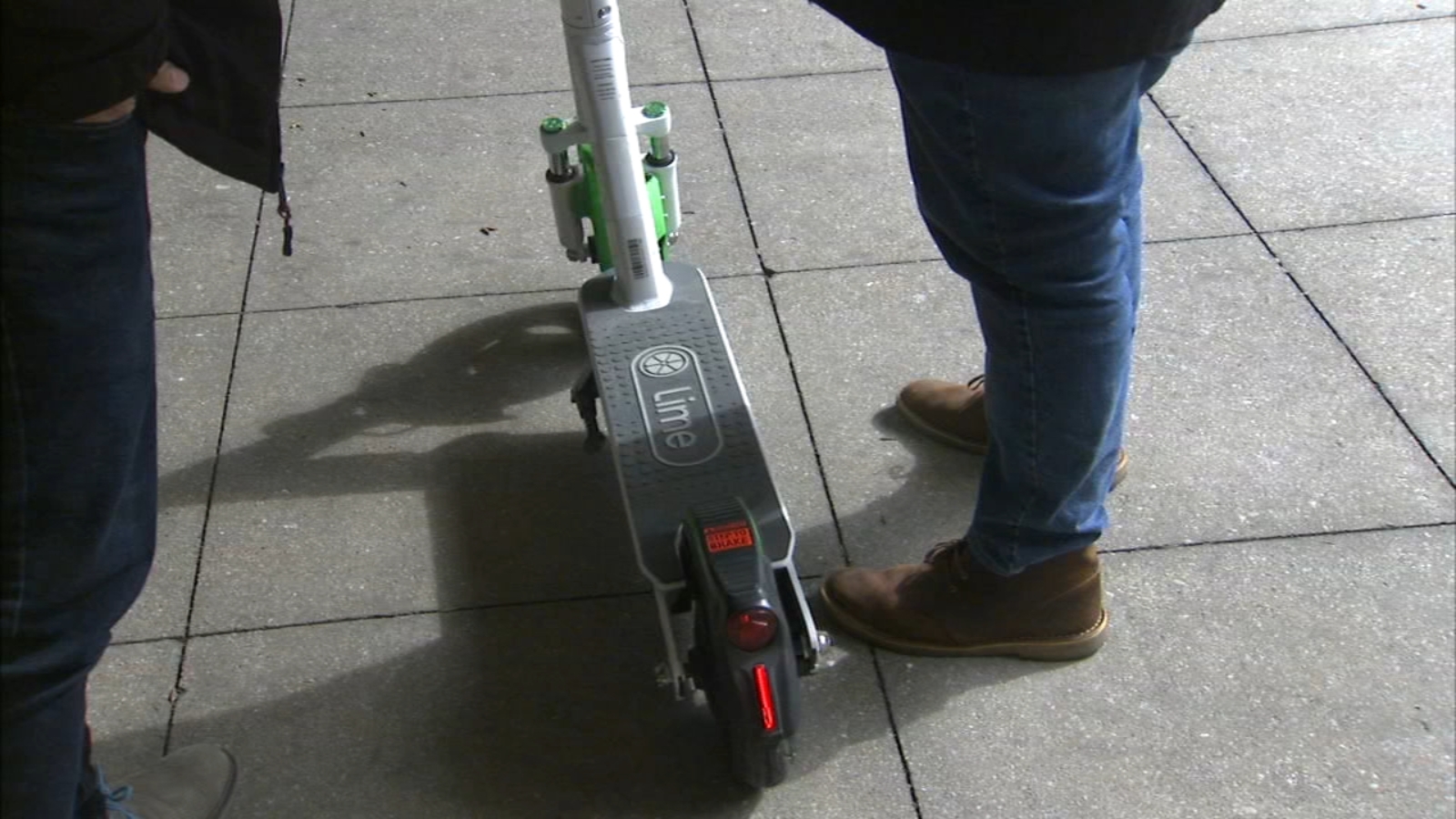 Mayor’s office reveals 3 electric scooter companies coming to Chicago next month
