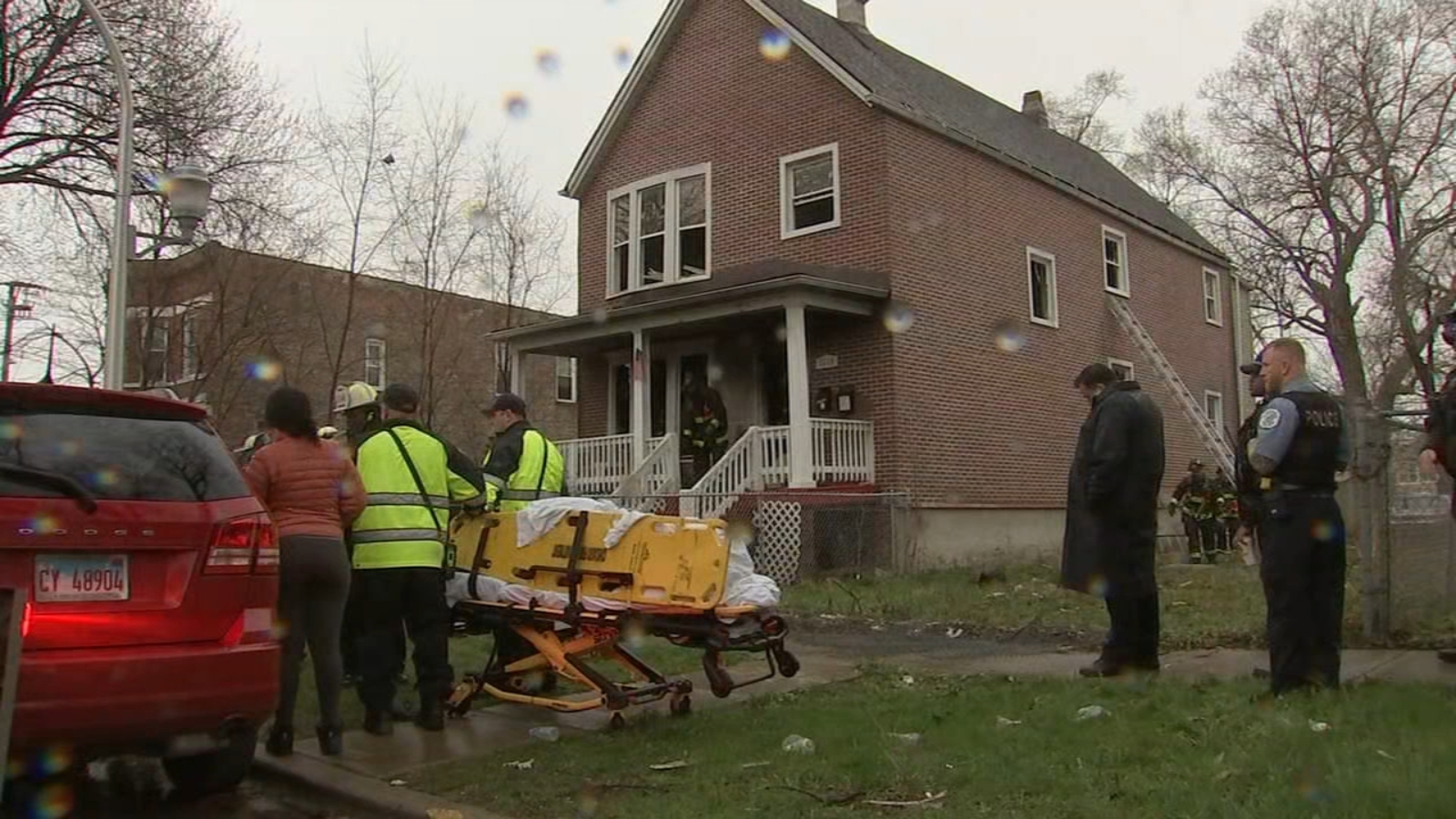 Firefighter injured after falling off roof, 2 others hurt in South Side house fire, CFD says