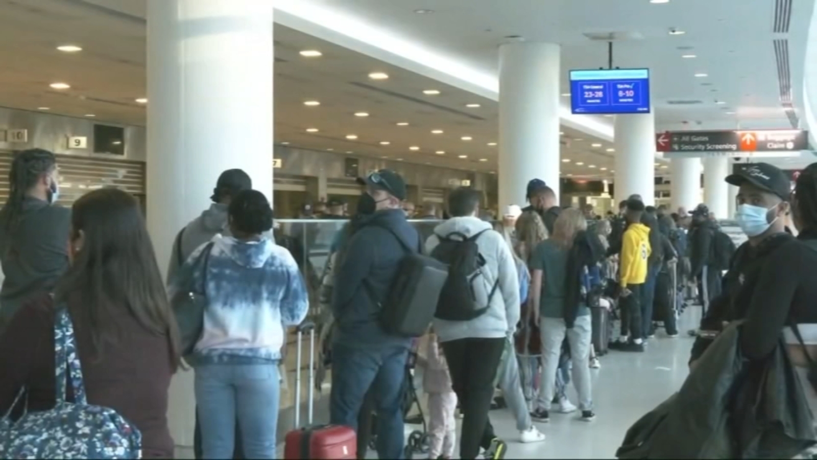 Long lines at Philadelphia International Airport over the holiday weekend