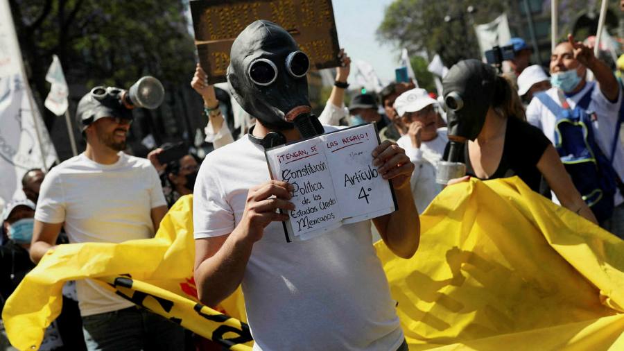 Mexican president’s radical energy reform defeated in congress