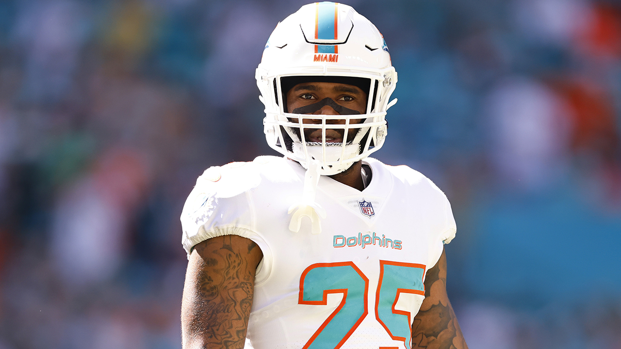 Dolphins make Xavien Howard highest-paid cornerback after adding highest-paid receiver