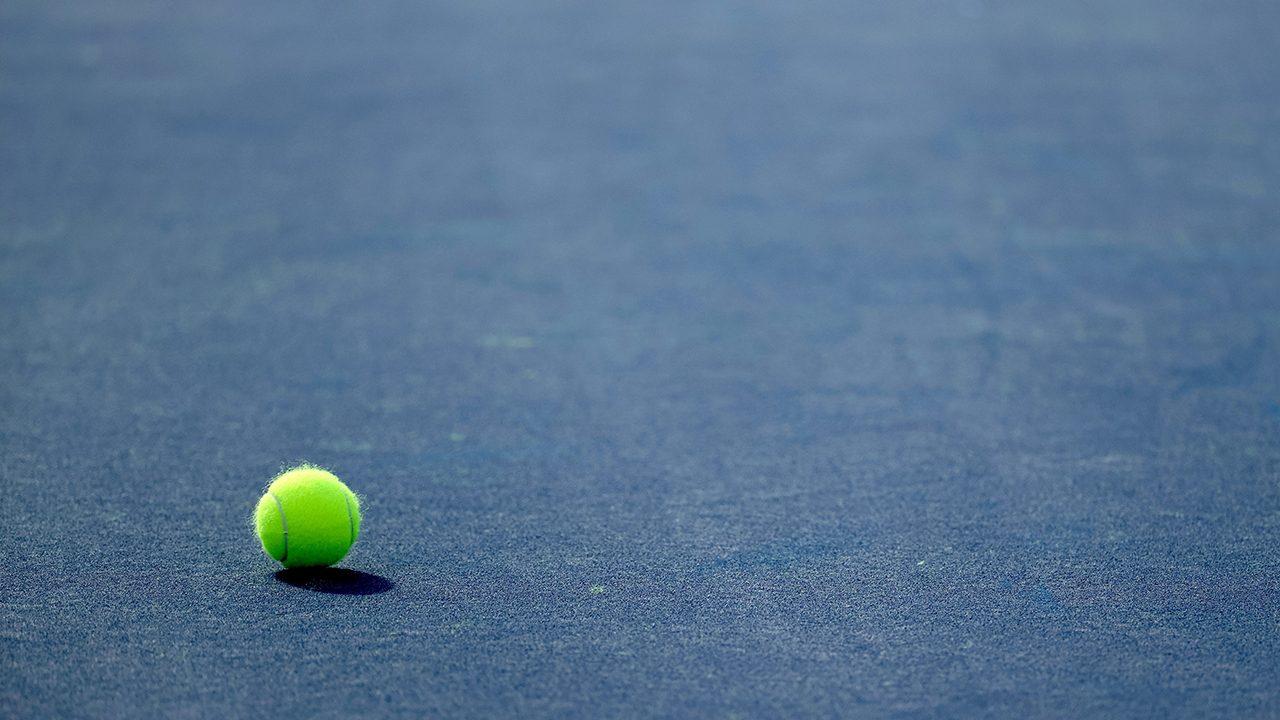 French teen tennis player slaps opponent after losing match, issues apology