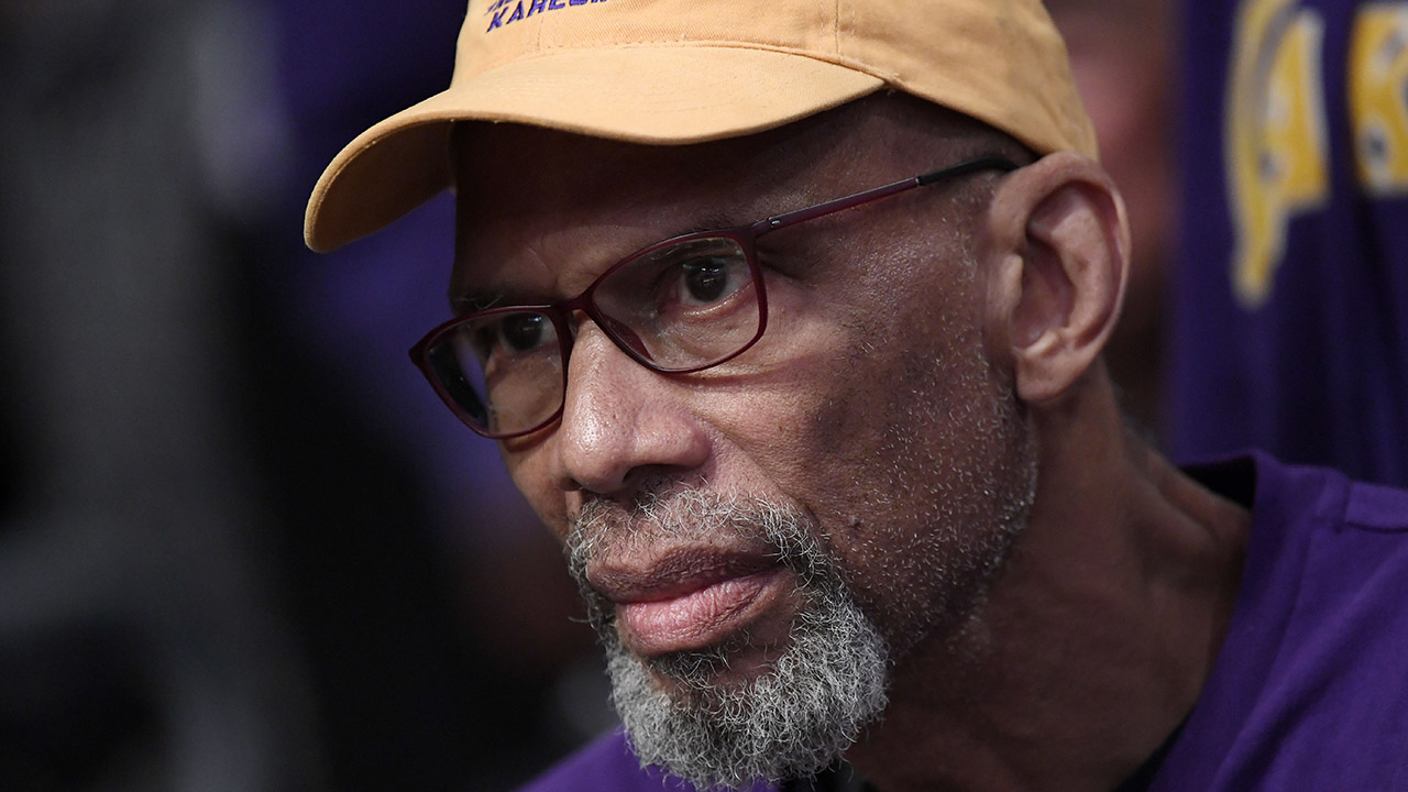 Kareem Abdul-Jabbar apologizes to LeBron: ‘It wasn’t my intention to criticize’