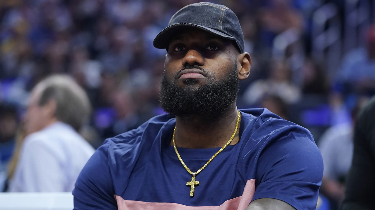 LeBron James to miss Lakers’ final 2 games with ankle injury