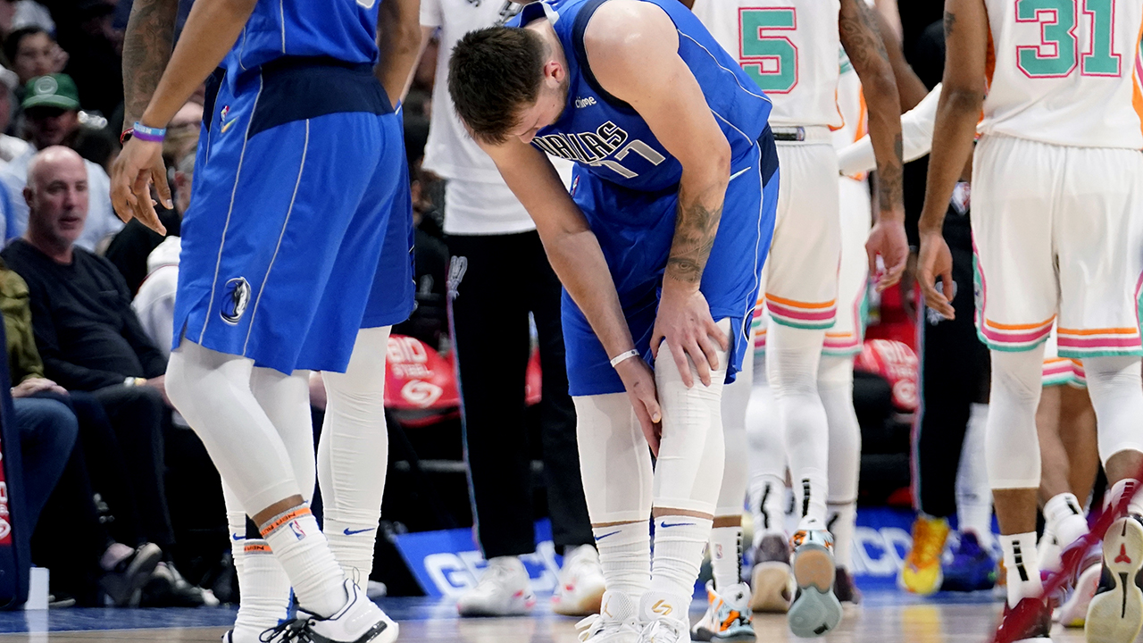 Luka Doncic injury puts playoff status in doubt as Mavericks top Spurs