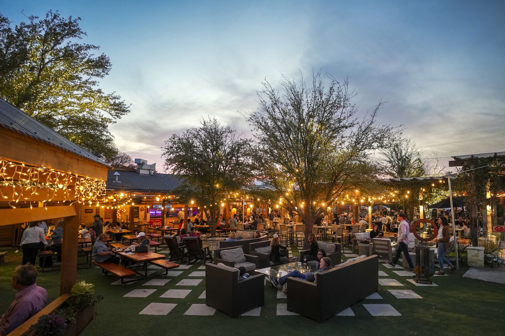 I mean, look at this. Smoky Rose has one of the loveliest patios in Dallas.