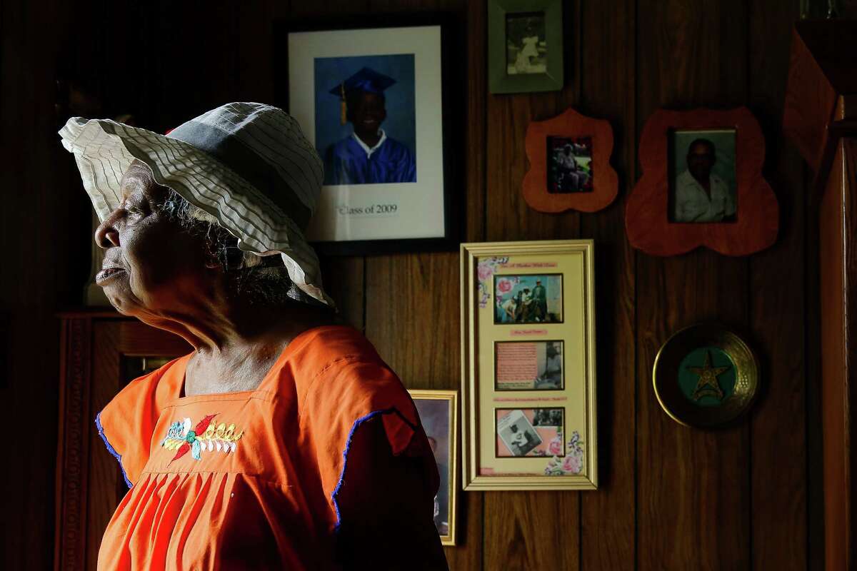 Jewel Turner, who survived the 1947 Texas City Disaster, in her home Monday, June 6, 2016 in Texas City. ( Michael Ciaglo / Houston Chronicle )