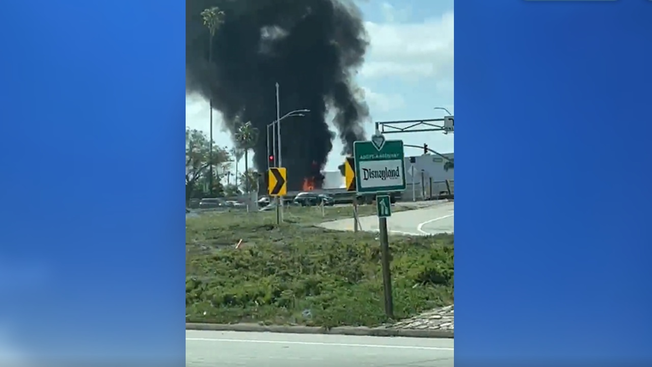 Firefighters battle blaze at Anaheim industrial building