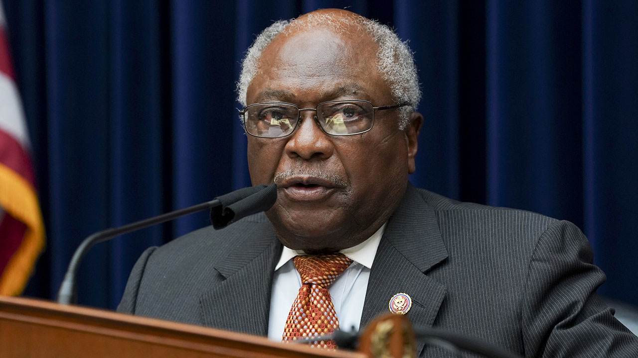 Clyburn Inc.: South Carolina Dem showers family members with over 0K from campaign funds
