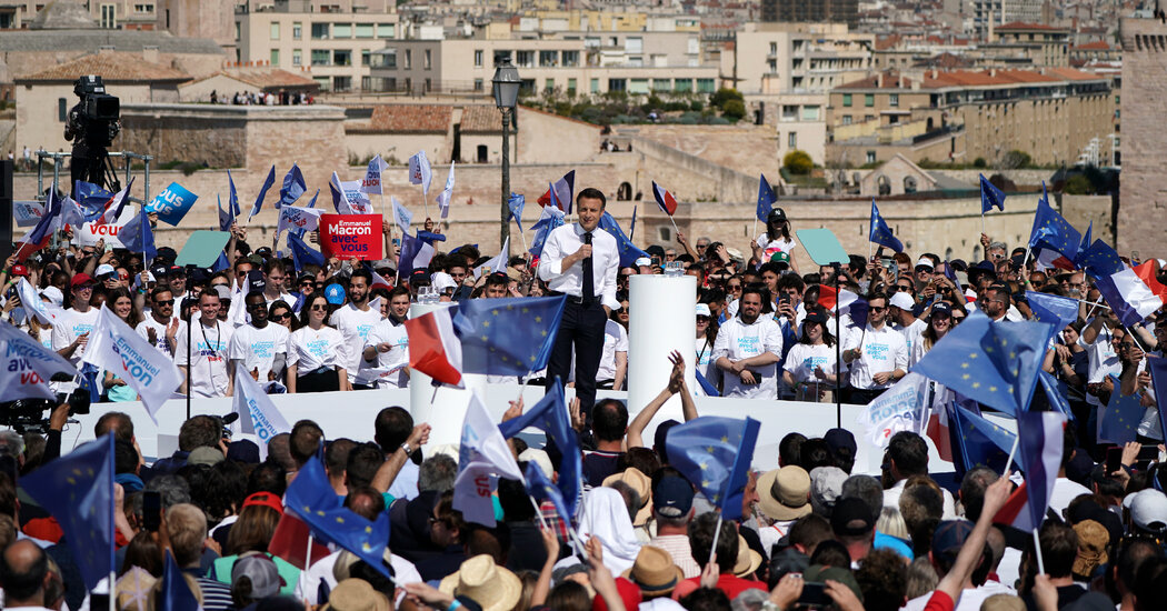 Macron Vows Ambitious Green Policies, Wooing the Left in Runoff